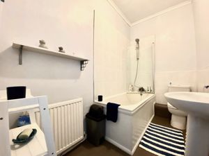 Bathroom/WC- click for photo gallery